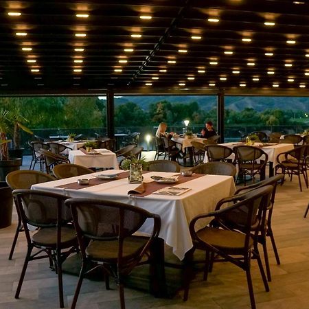 Prenociste Srebrno Jezero Hotel Veliko Gradiste Bagian luar foto