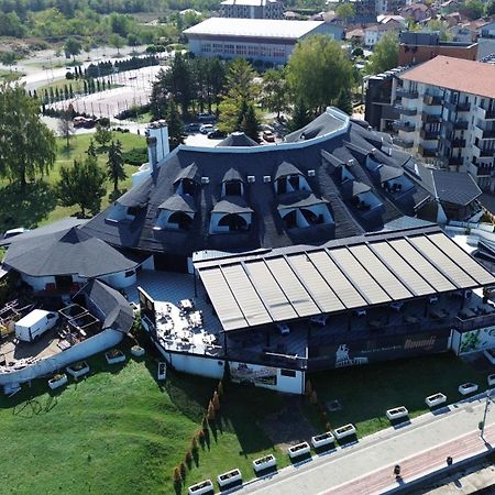 Prenociste Srebrno Jezero Hotel Veliko Gradiste Bagian luar foto