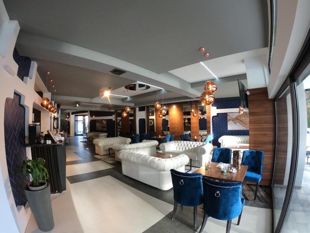 Prenociste Srebrno Jezero Hotel Veliko Gradiste Bagian luar foto