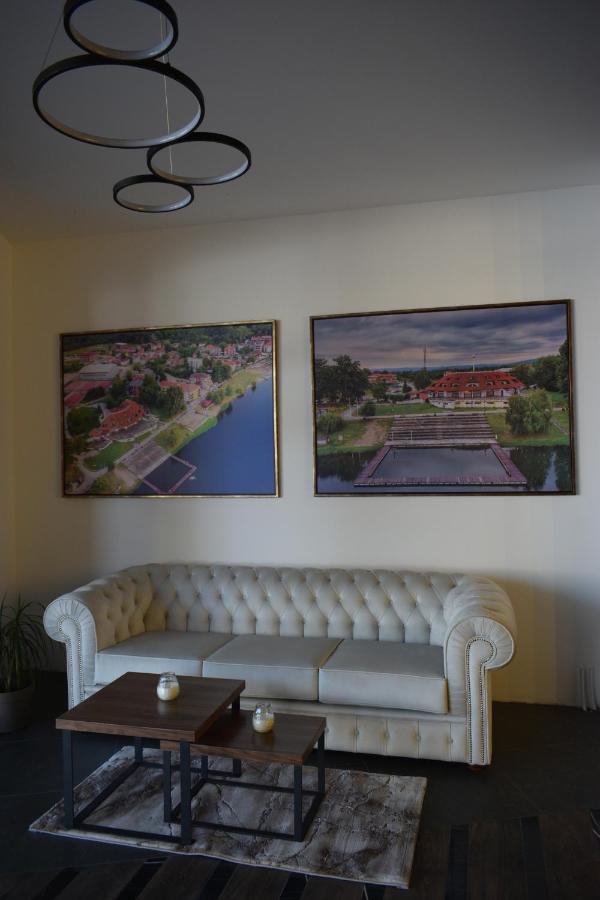 Prenociste Srebrno Jezero Hotel Veliko Gradiste Bagian luar foto