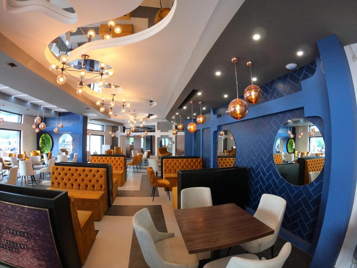 Prenociste Srebrno Jezero Hotel Veliko Gradiste Bagian luar foto
