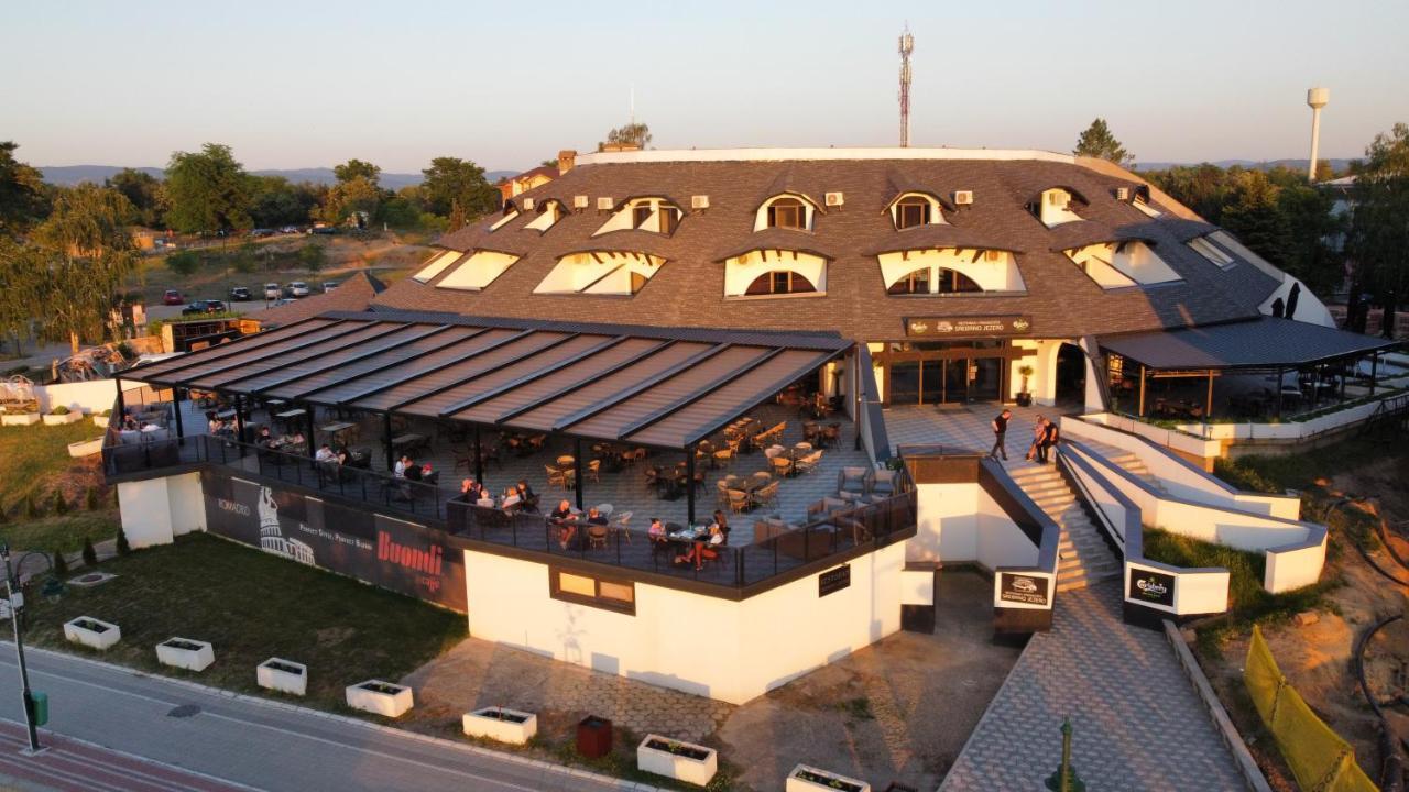 Prenociste Srebrno Jezero Hotel Veliko Gradiste Bagian luar foto