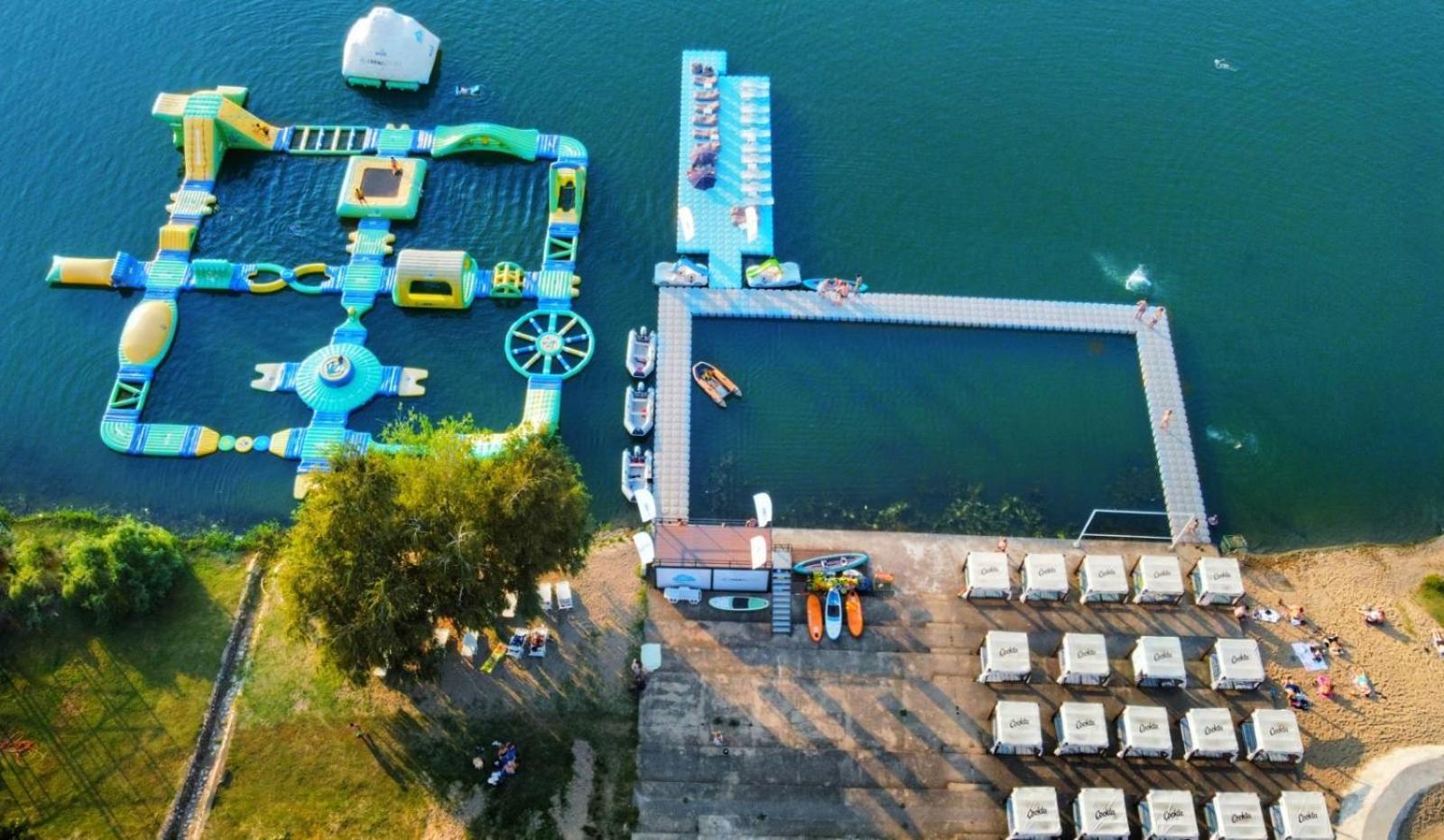 Prenociste Srebrno Jezero Hotel Veliko Gradiste Bagian luar foto